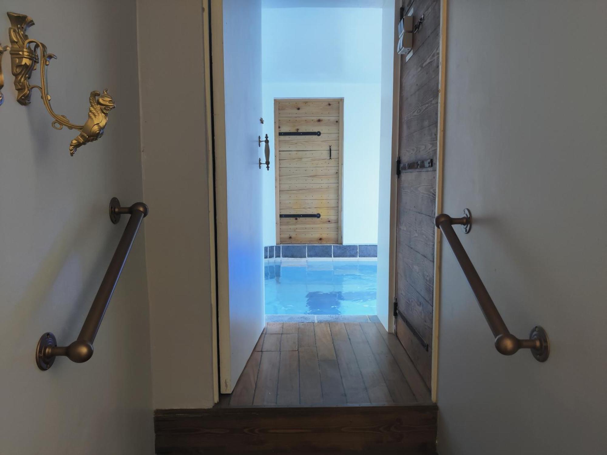 Mas Du Versadou, Dans Un Espace Naturel Protege, Piscine Couverte Chauffee Toute L'Annee, Spa Et Salle De Jeux Saint-Gilles  Rum bild