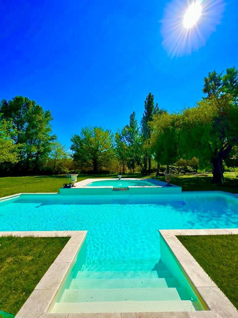 Mas Du Versadou, Dans Un Espace Naturel Protege, Piscine Couverte Chauffee Toute L'Annee, Spa Et Salle De Jeux Saint-Gilles  Exteriör bild